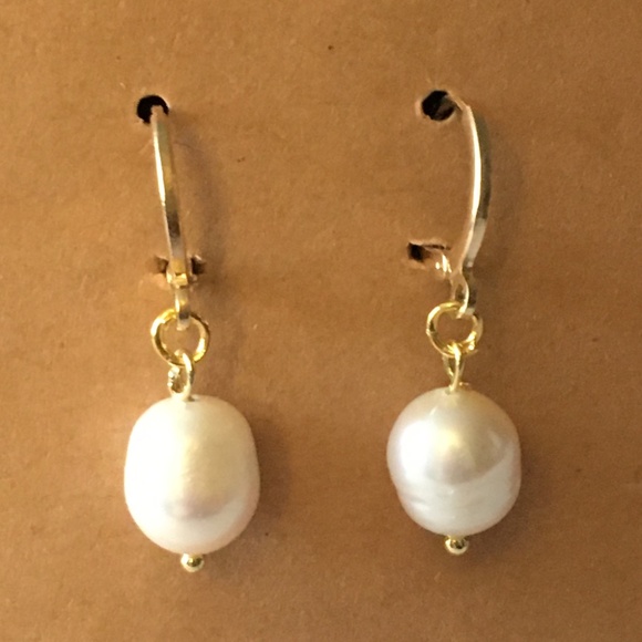 Lucrezia Borgia Natural Pearl Gold Hoop Renaissance Earrings Handmade Replicas - Picture 5 of 12